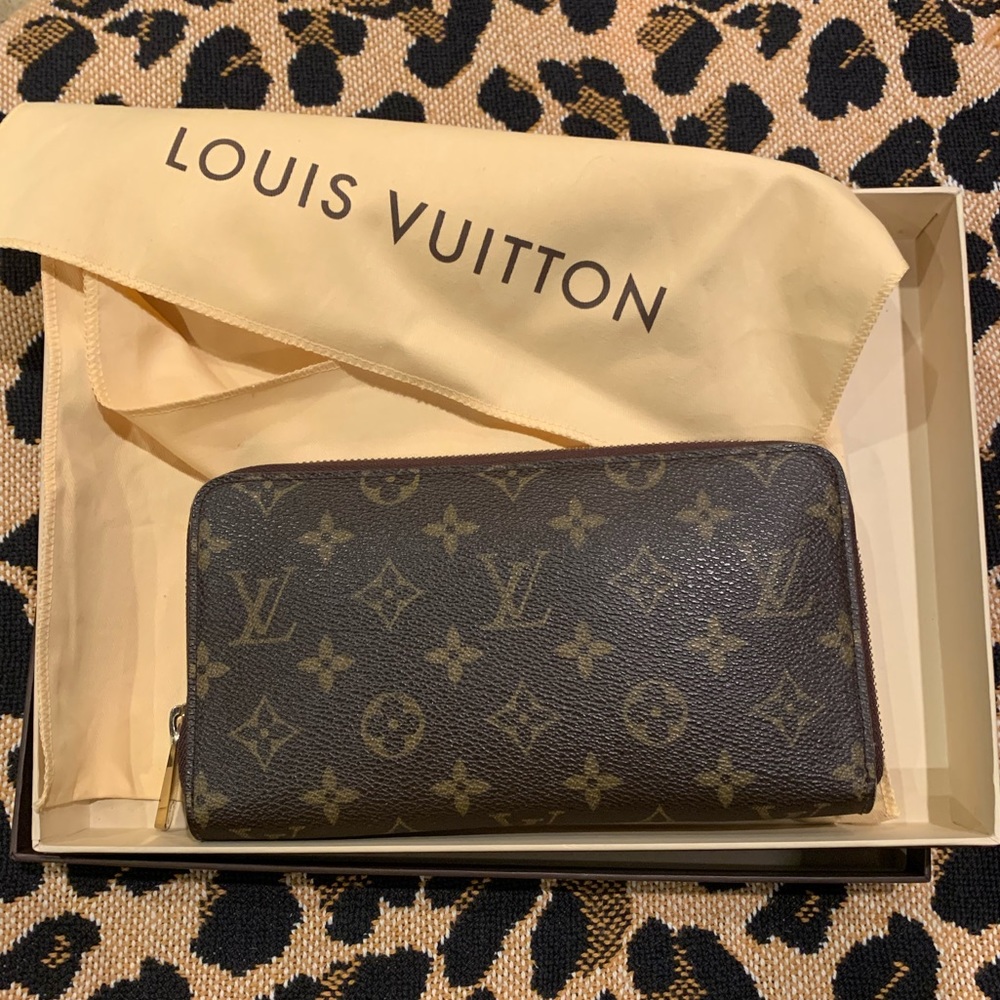 2013 Authentic Louis Vuitton Continental Wallet